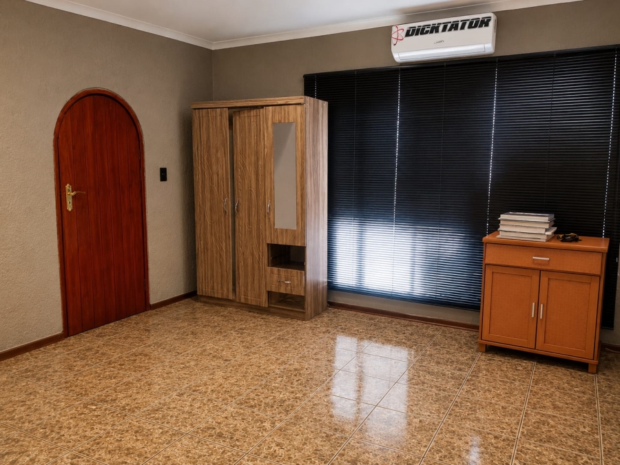 4 Bedroom Property for Sale in Safari Gardens North West